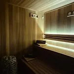 Luna Luxury - Z Sauna I Jacuzzi شقة شكلارسكا بوريبا