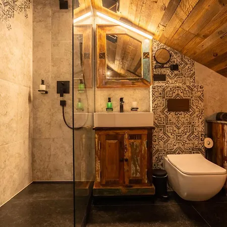 Luna Luxury - Z Sauna I Jacuzzi Apartmán *