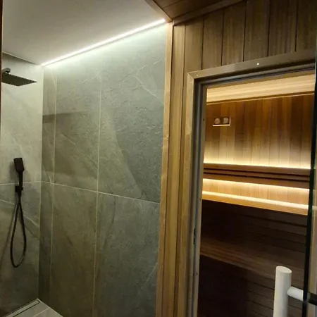 Luna Luxury - Adults Only - Sauna, Jacuzzi *